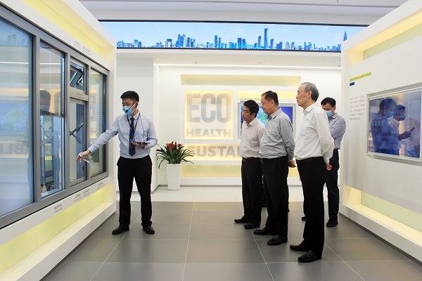 農業部原黨組副書記、常務副部長余欣榮蒞臨方大集團調研