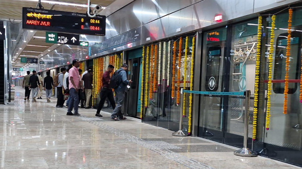 方大站臺(tái)屏蔽門(mén)系統(tǒng)護(hù)航！印度首條全地下地鐵孟買(mǎi)地鐵3號(hào)線全線通車(chē)